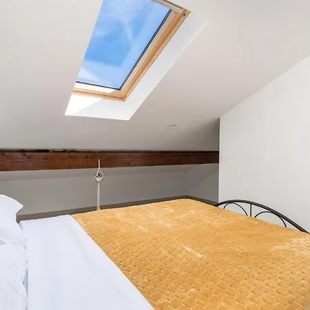 Apartment Gorgeous In Pobri With Wifi Volosko