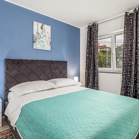 Gorgeous In Pobri With Wifi Apartment